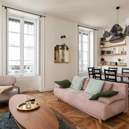 Luminous 2br 4p - Bellecour Place Ampere דירה *